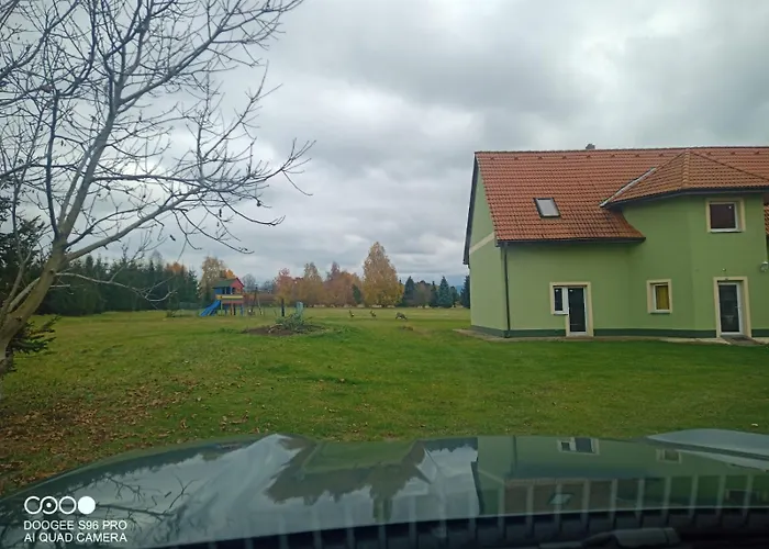 Im Goldenen Dreieck Von Tschechien * Horni Pertoltice